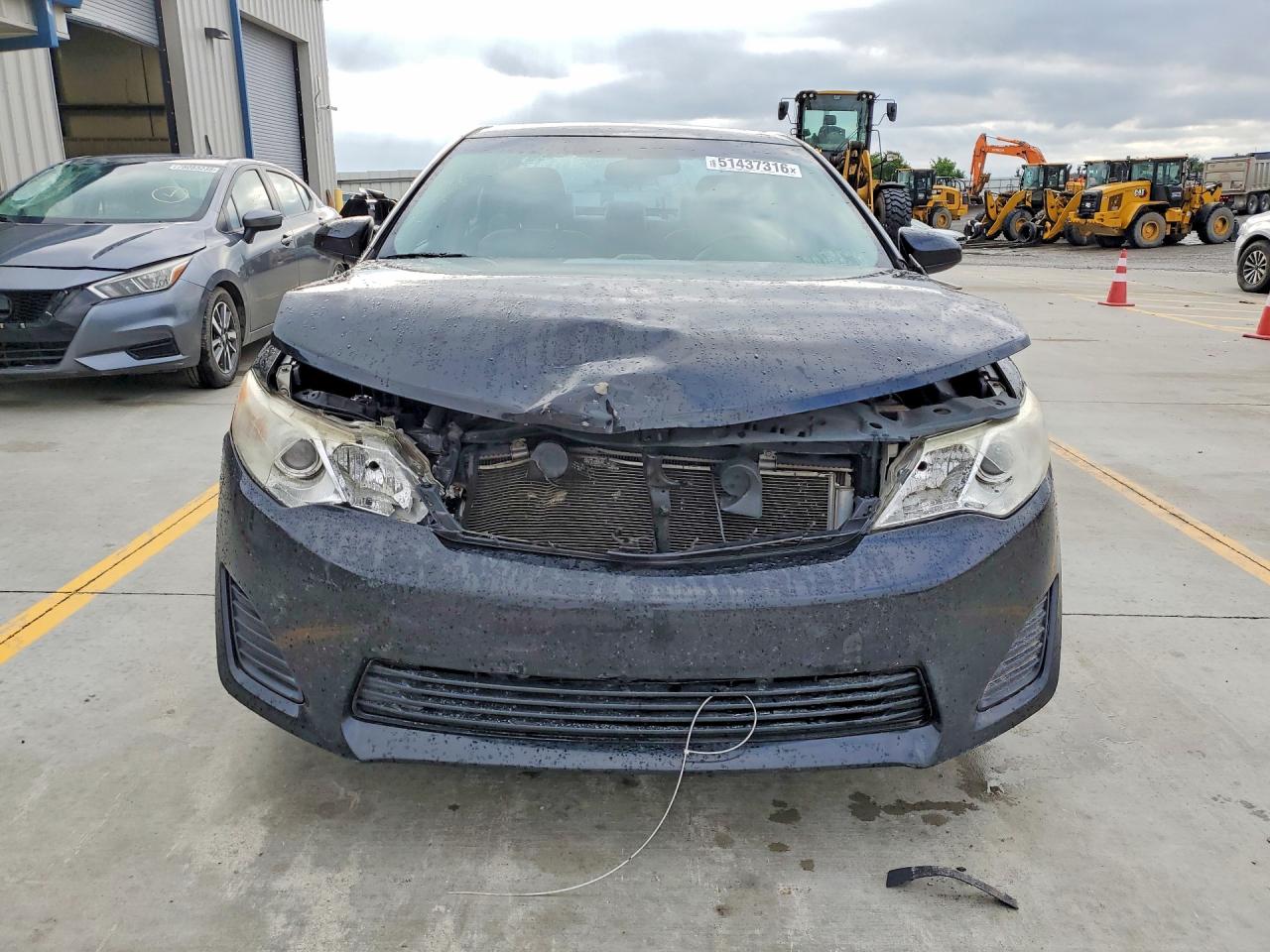 2013 TOYOTA CAMRY LE photo 9