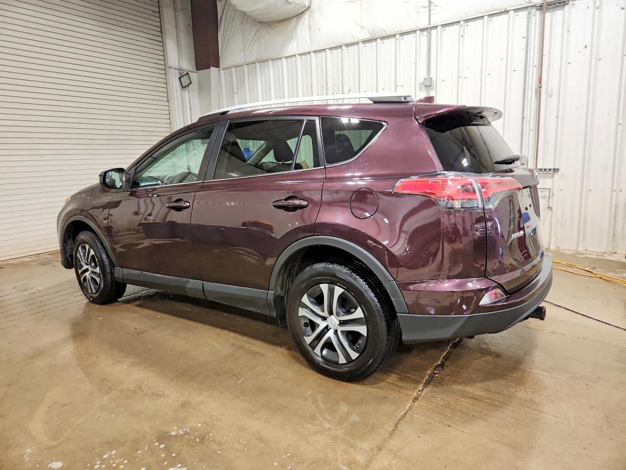 2016 TOYOTA RAV4 LE photo 2