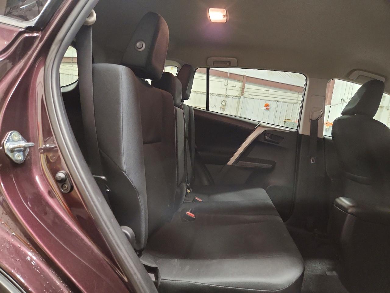 2016 TOYOTA RAV4 LE photo 11