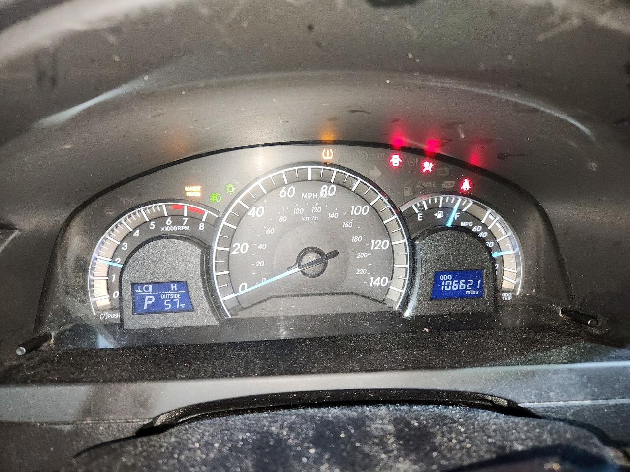 2012 TOYOTA CAMRY SE photo 25