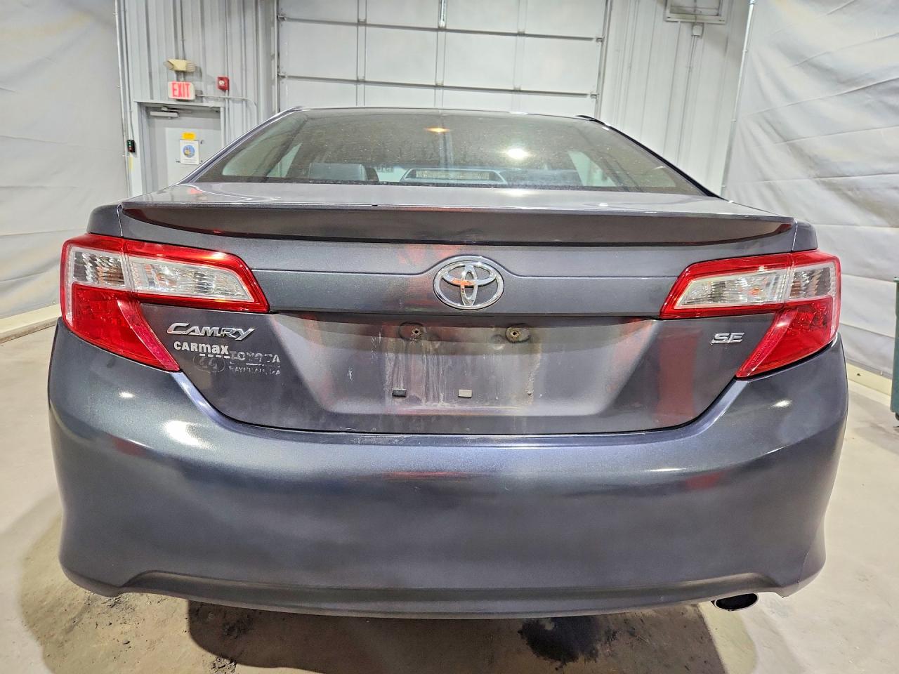 2012 TOYOTA CAMRY SE photo 16