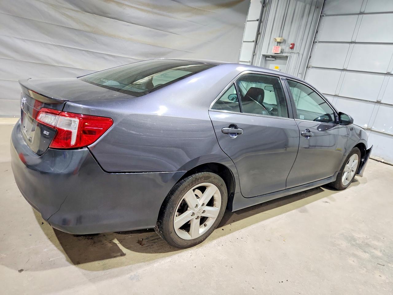 2012 TOYOTA CAMRY SE photo 7