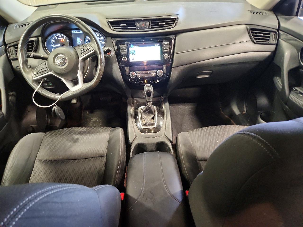 2017 NISSAN ROGUE SV photo 22