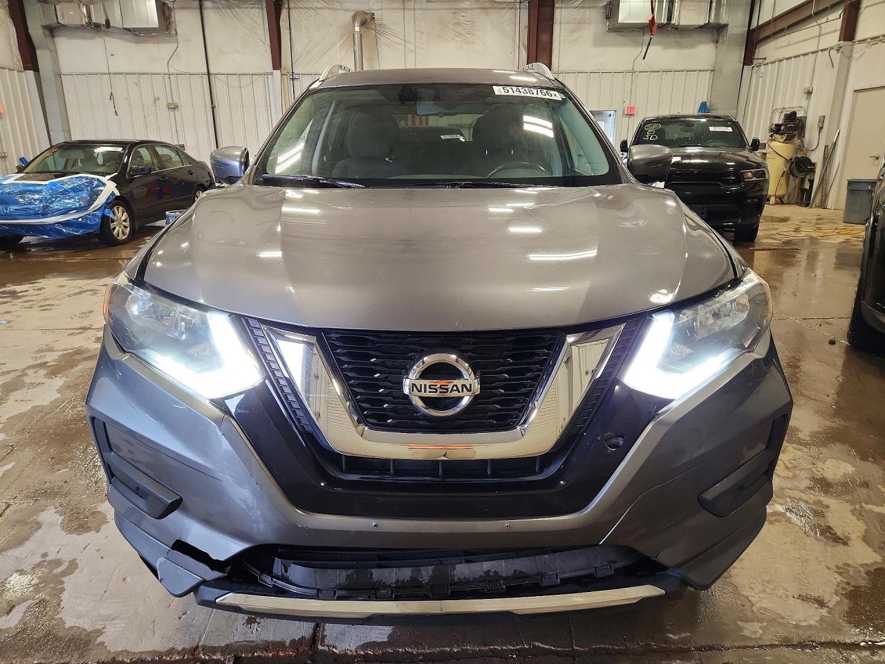 2017 NISSAN ROGUE SV photo 13
