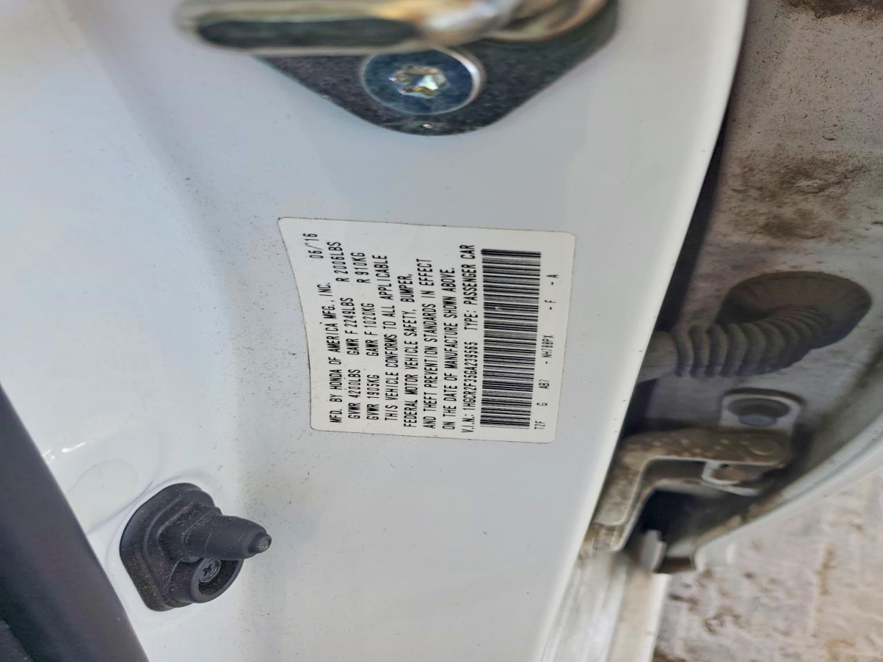 2016 HONDA ACCORD LX photo 23