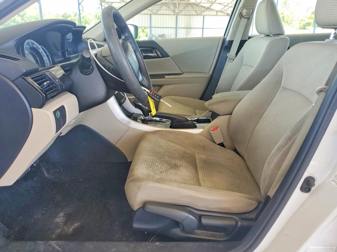 2016 HONDA ACCORD LX photo 13
