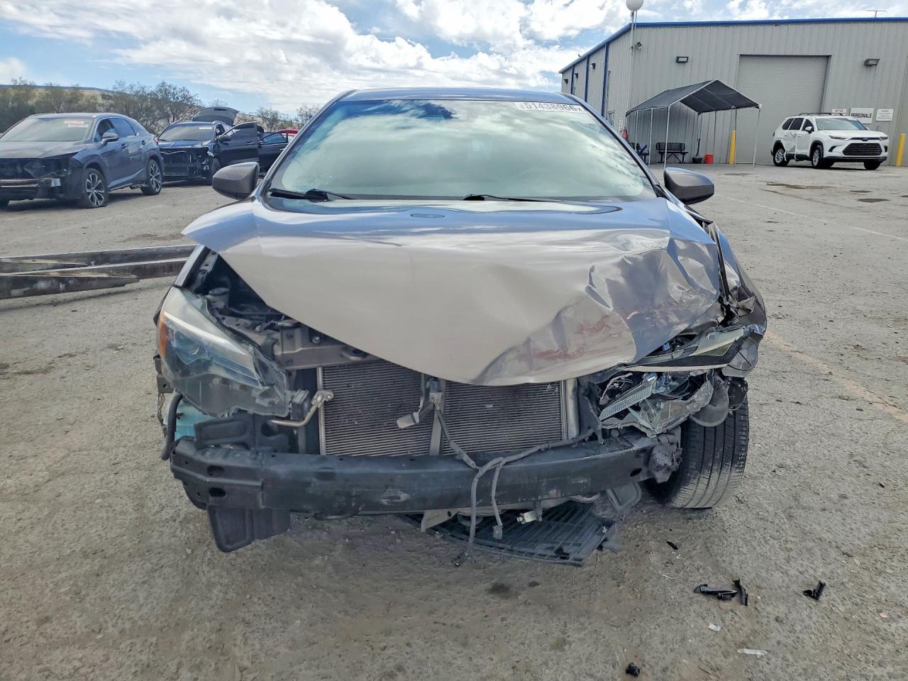 2018 TOYOTA COROLLA LE photo 9
