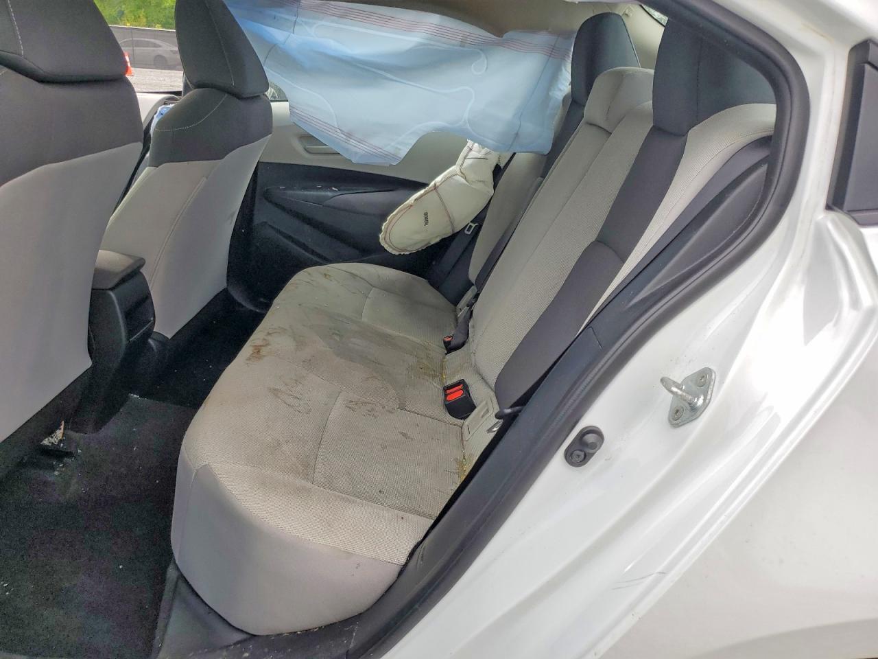 2022 TOYOTA COROLLA LE photo 19