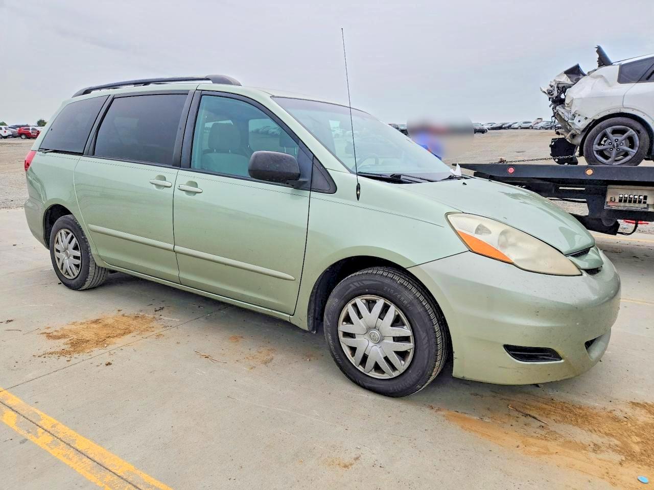 2008 TOYOTA SIENNA LE 7-PASSENGER photo 7