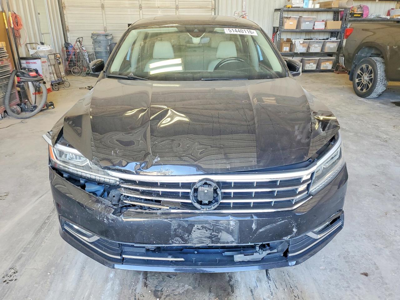 2017 VOLKSWAGEN PASSAT SEL PREMIUM photo 5