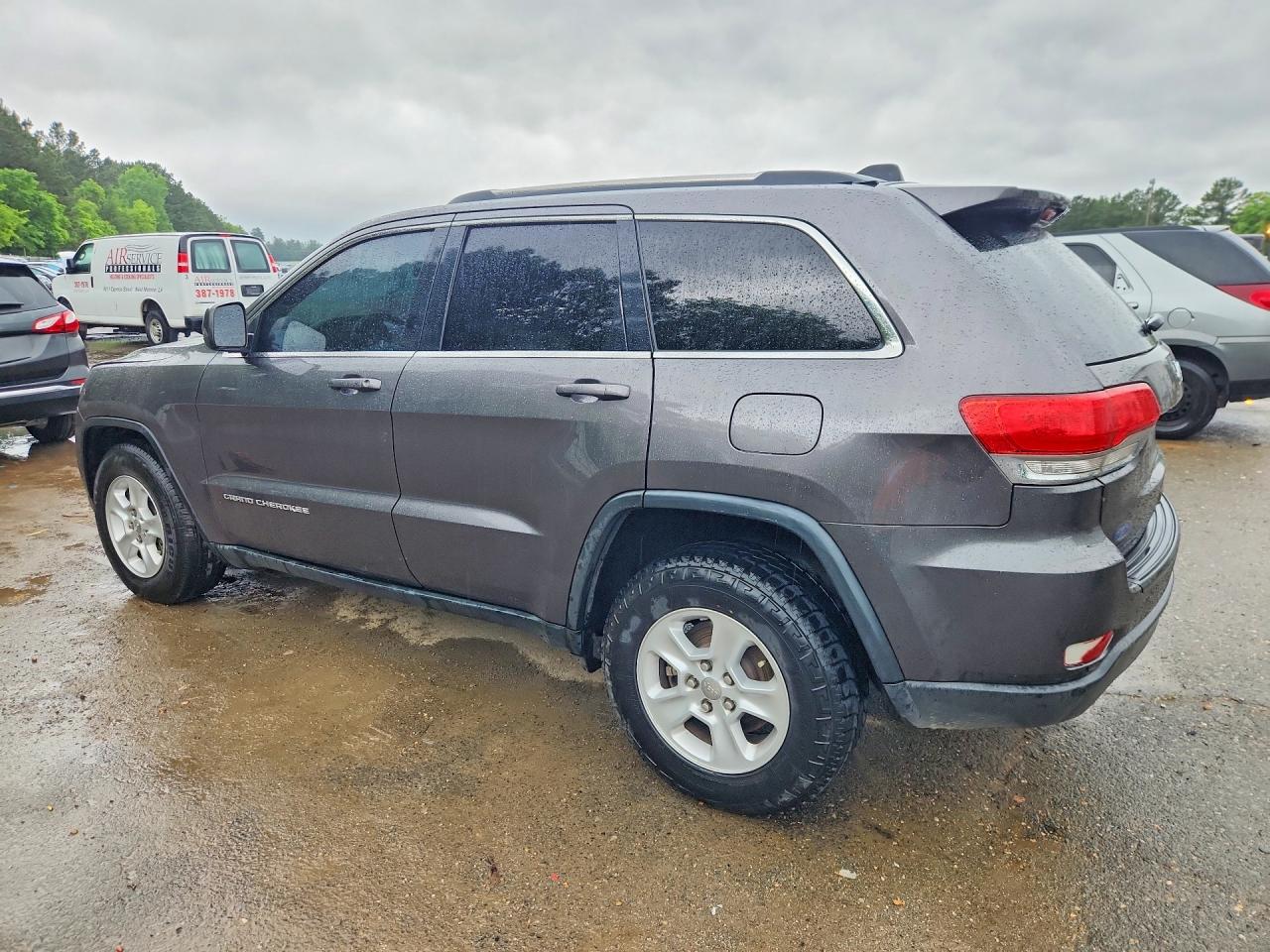 2014 JEEP GRAND CHEROKEE LAREDO photo 2