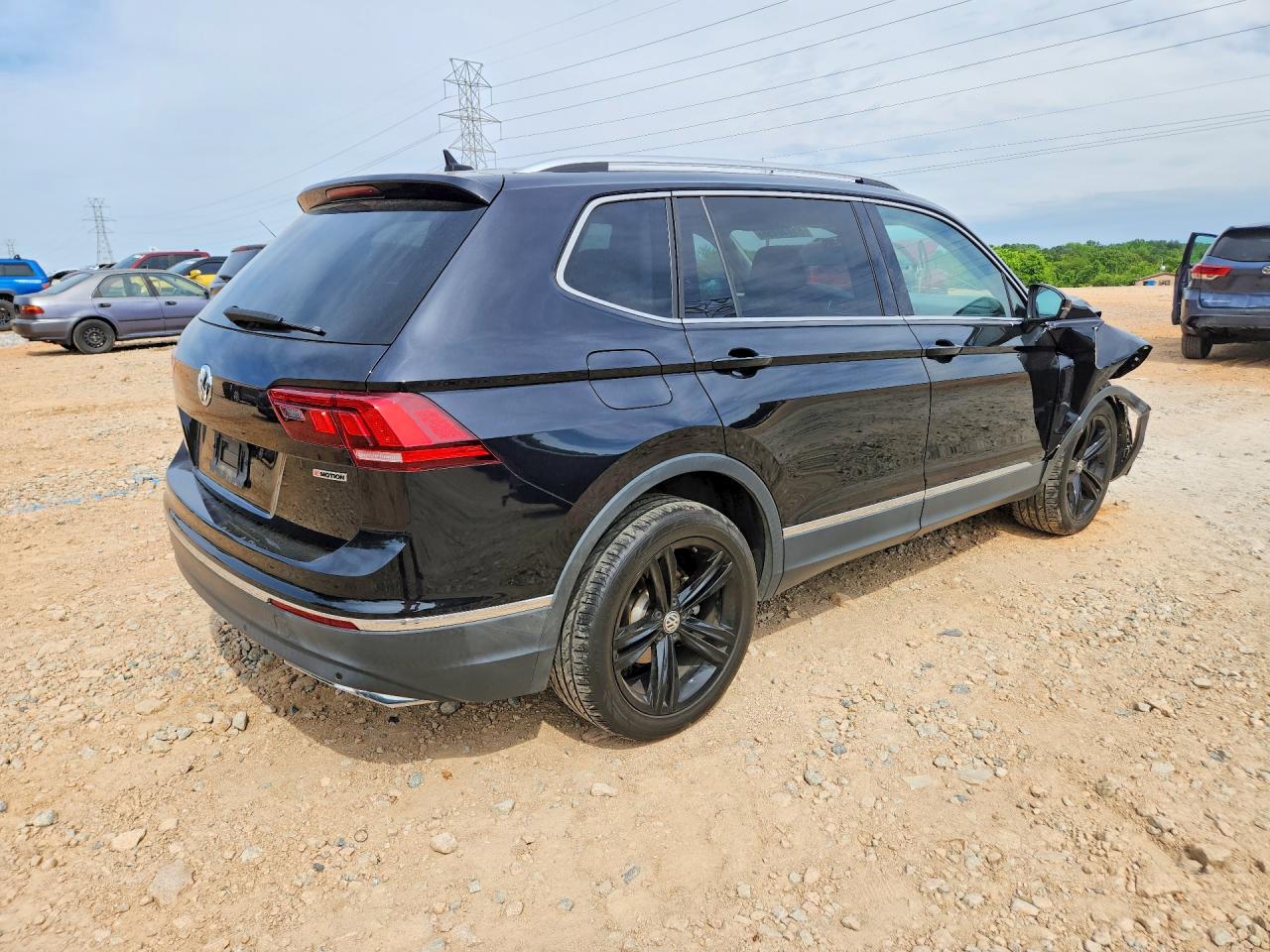 2020 VOLKSWAGEN TIGUAN SE photo 5