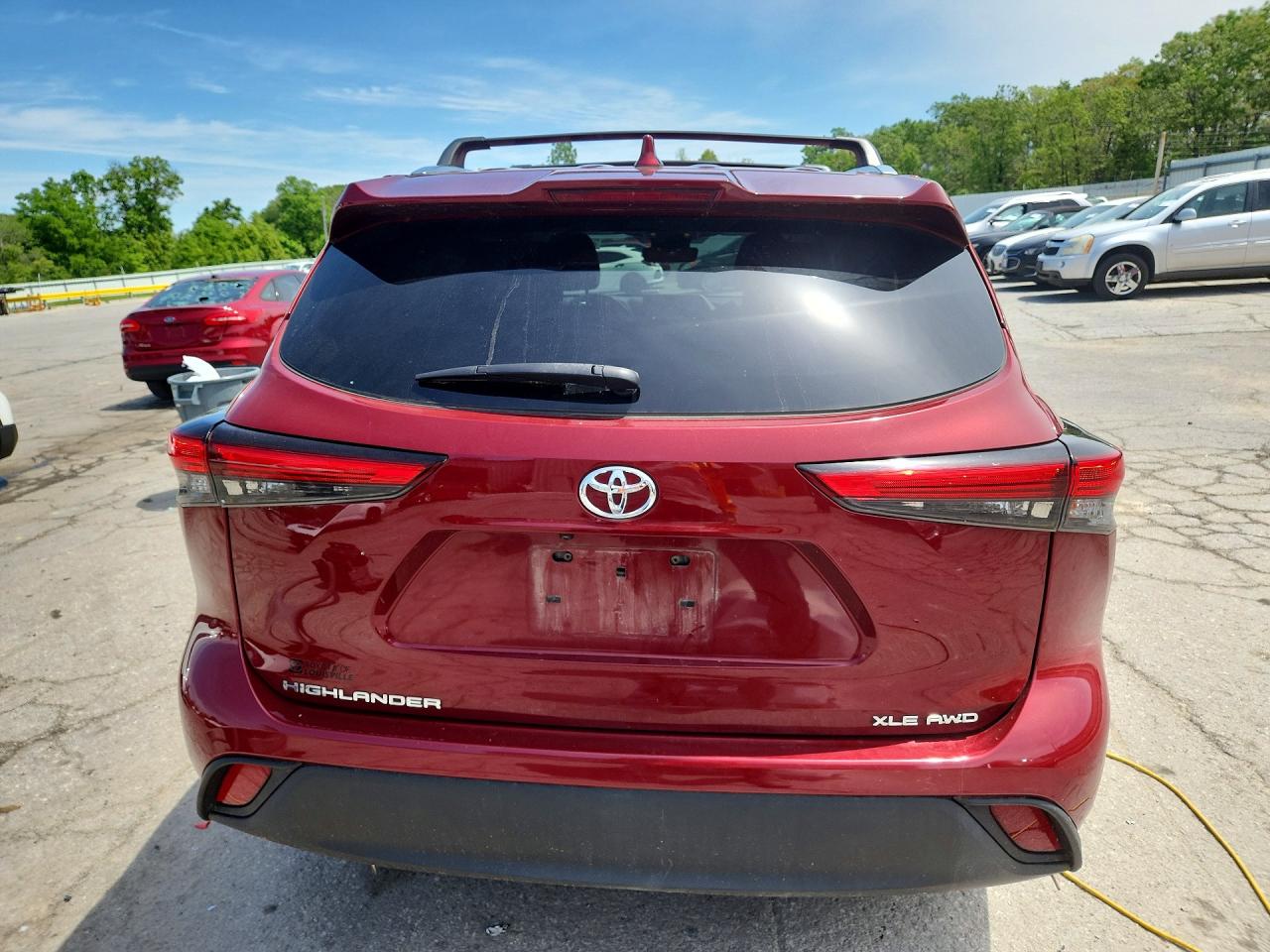 2021 TOYOTA HIGHLANDER XLE photo 11