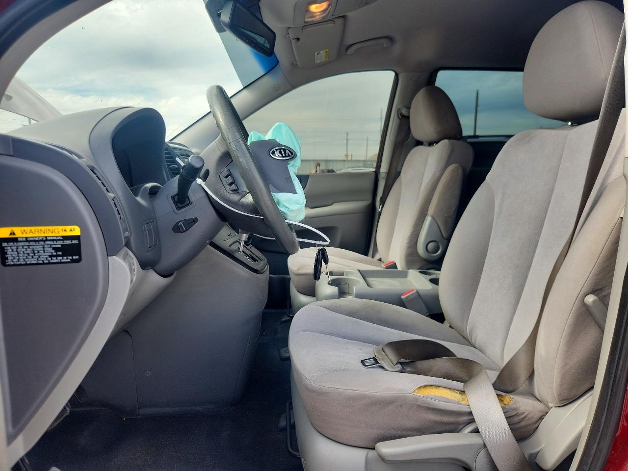 2011 KIA SEDONA LX photo 7