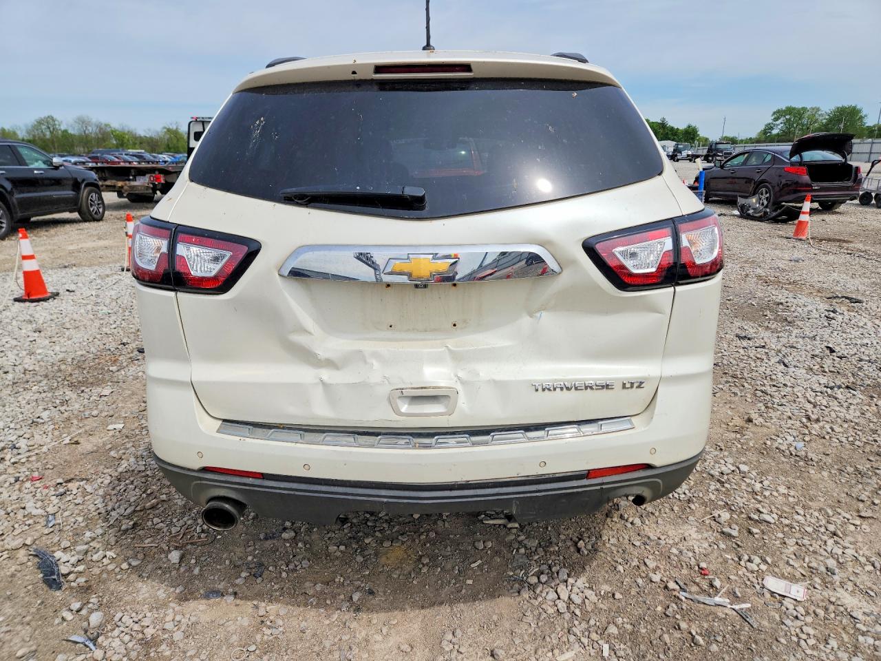 2014 CHEVROLET TRAVERSE LTZ photo 11