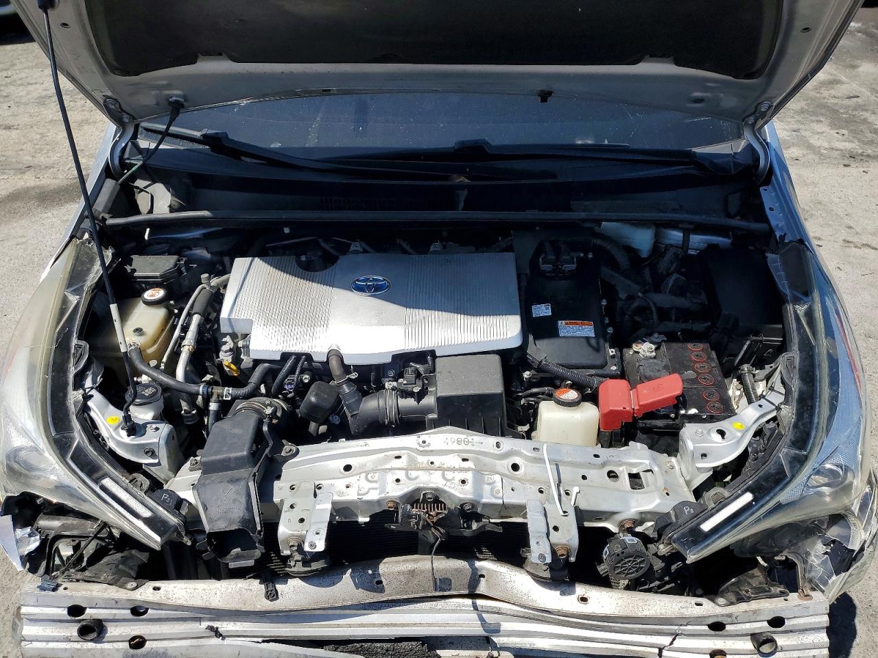 2017 TOYOTA PRIUS THREE TOURING photo 21
