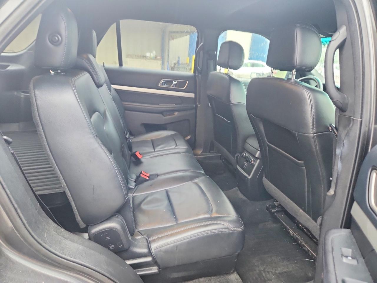 2016 FORD EXPLORER XLT photo 11