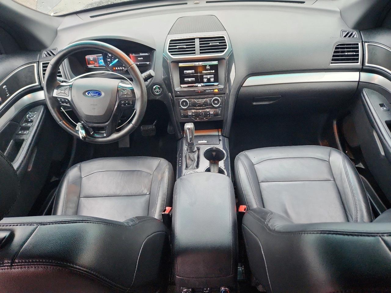2016 FORD EXPLORER XLT photo 8