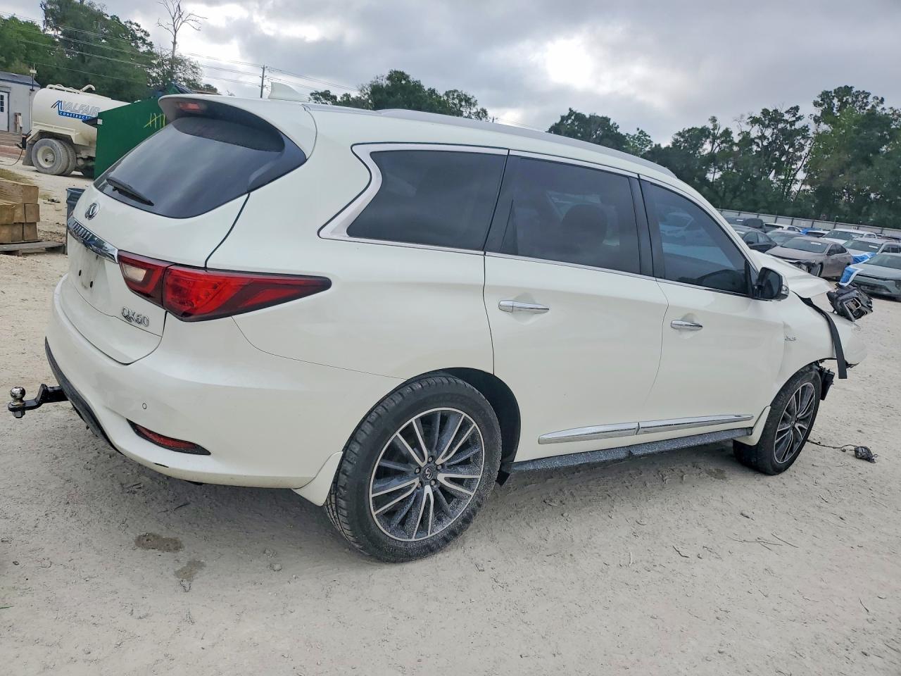 2020 INFINITI QX60 PURE photo 7