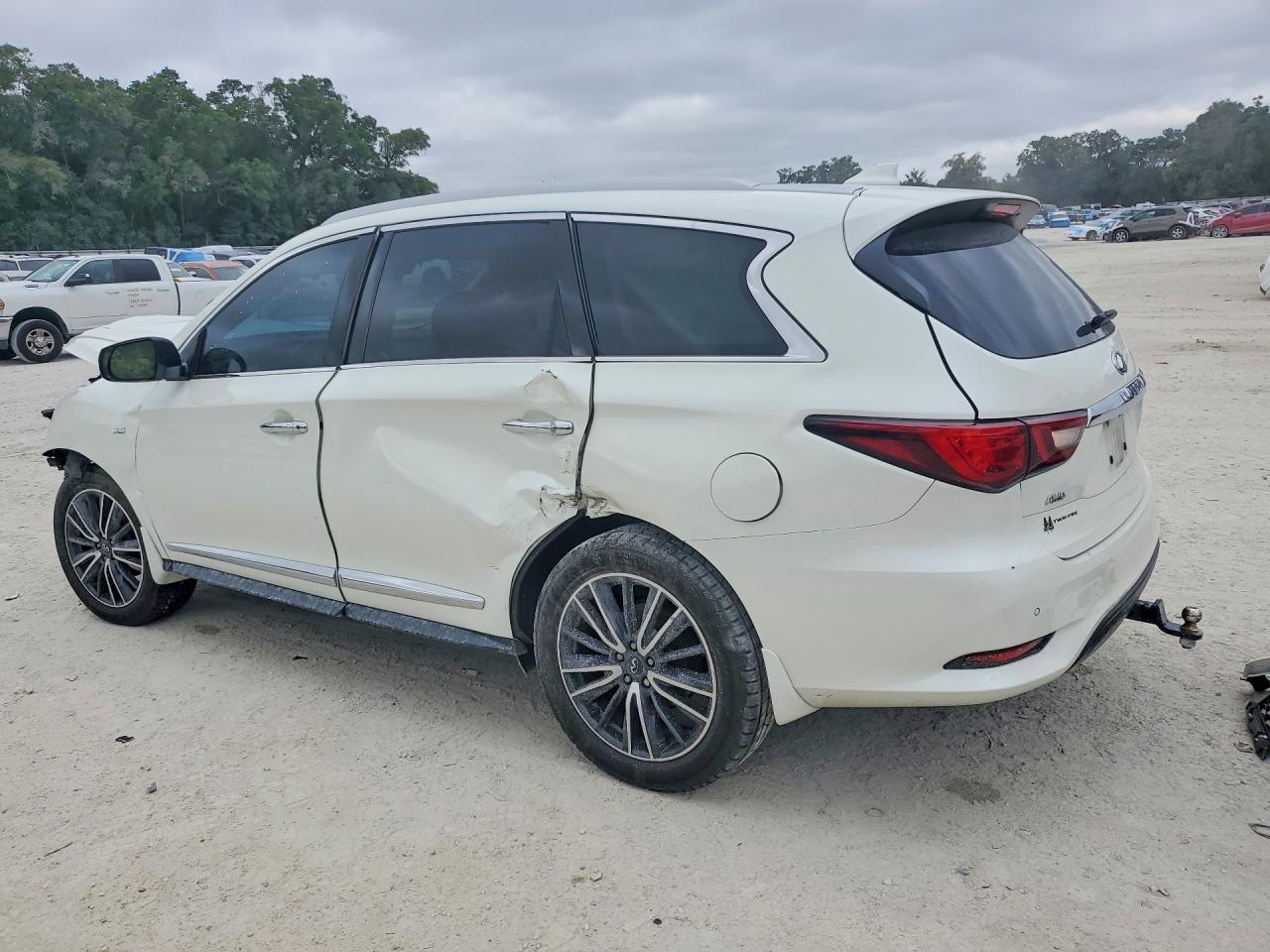 2020 INFINITI QX60 PURE photo 4