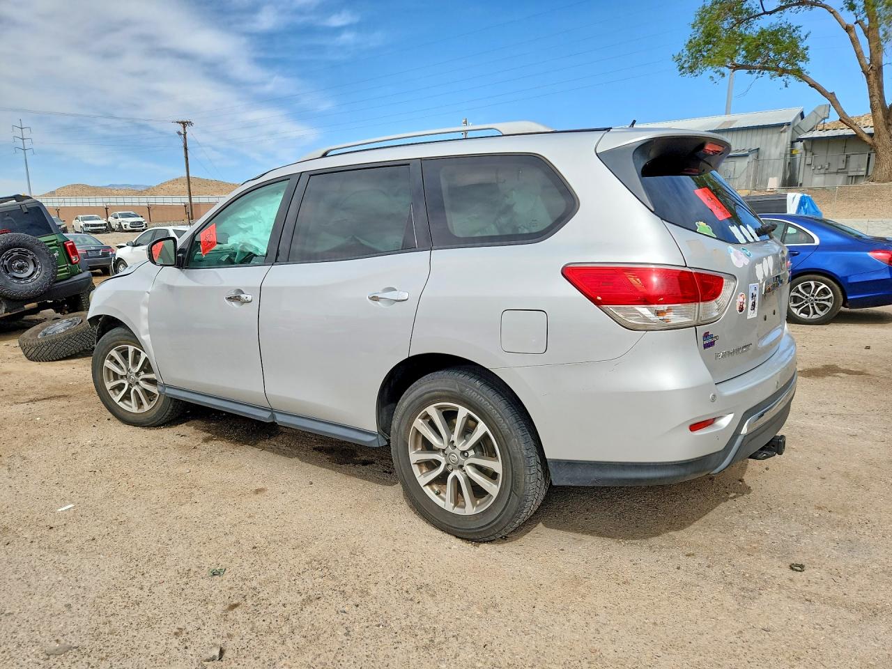 2013 NISSAN PATHFINDER S photo 4