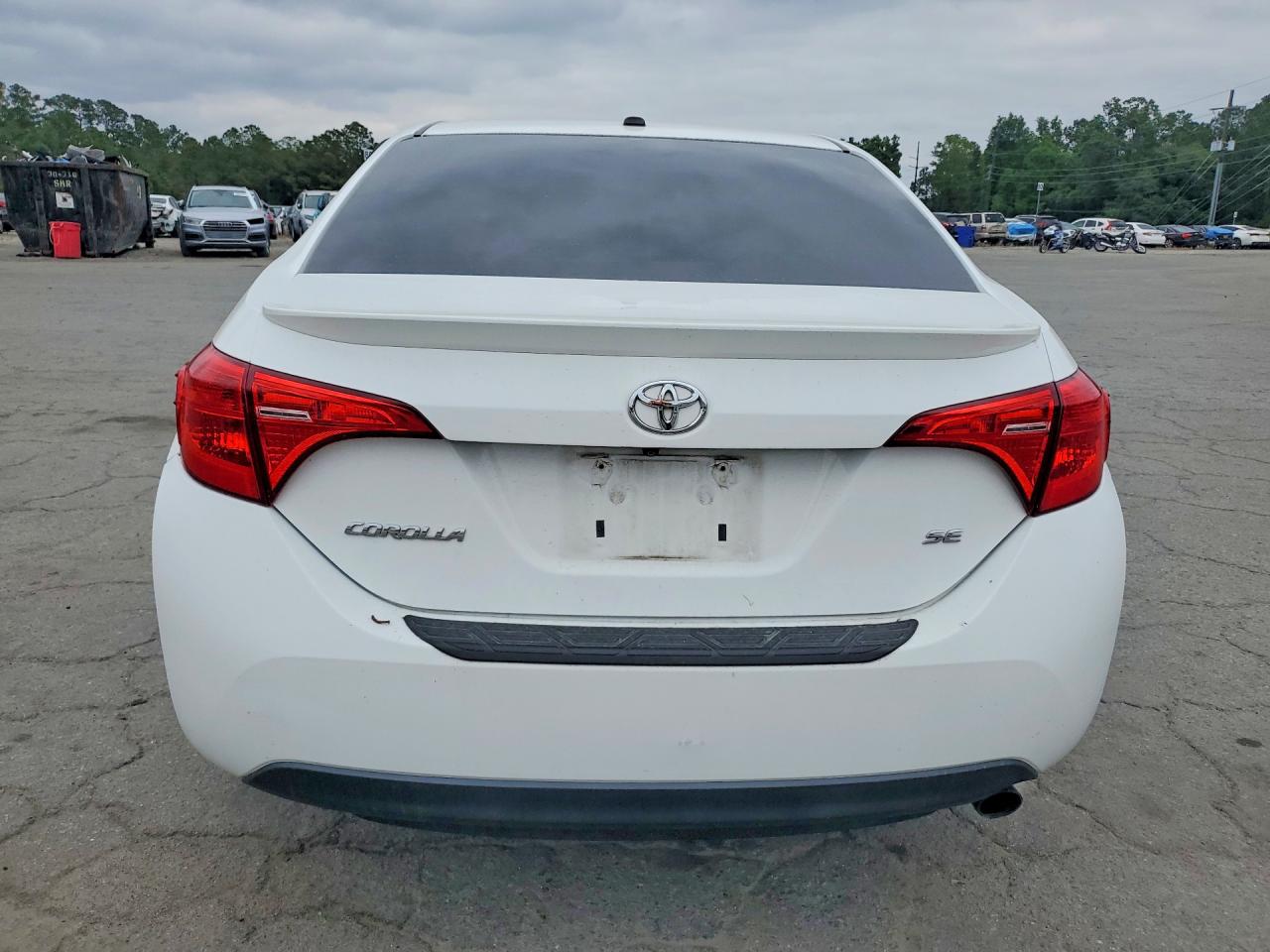 2018 TOYOTA COROLLA SE photo 11