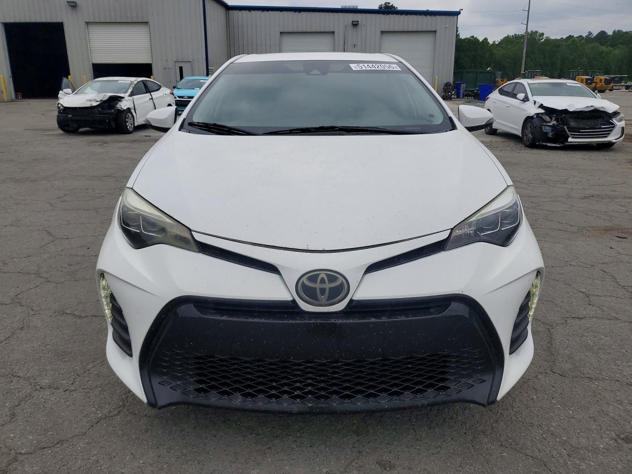 2018 TOYOTA COROLLA SE photo 9