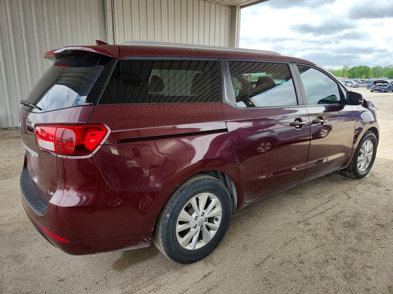 2016 KIA SEDONA LX photo 3