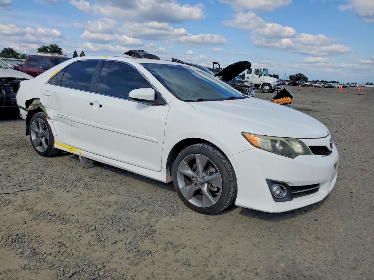 2014 TOYOTA CAMRY SE SPORT photo 7