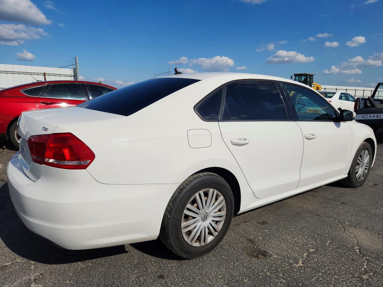 2015 VOLKSWAGEN PASSAT S photo 5