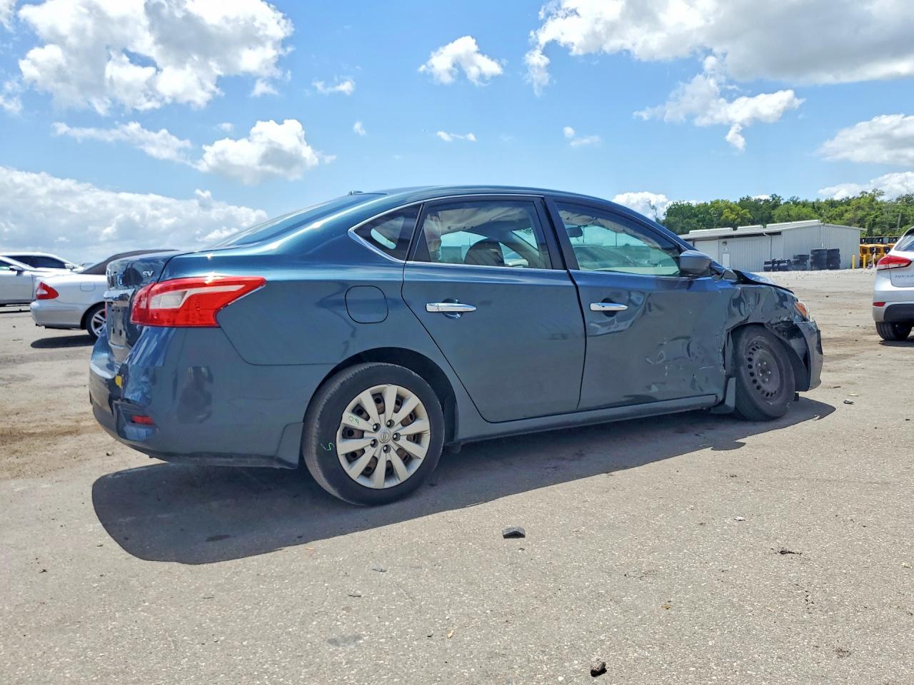 2016 NISSAN SENTRA SV photo 3