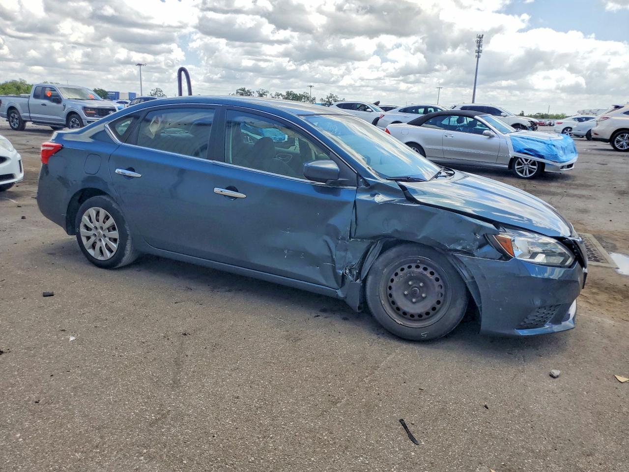 2016 NISSAN SENTRA SV photo 4