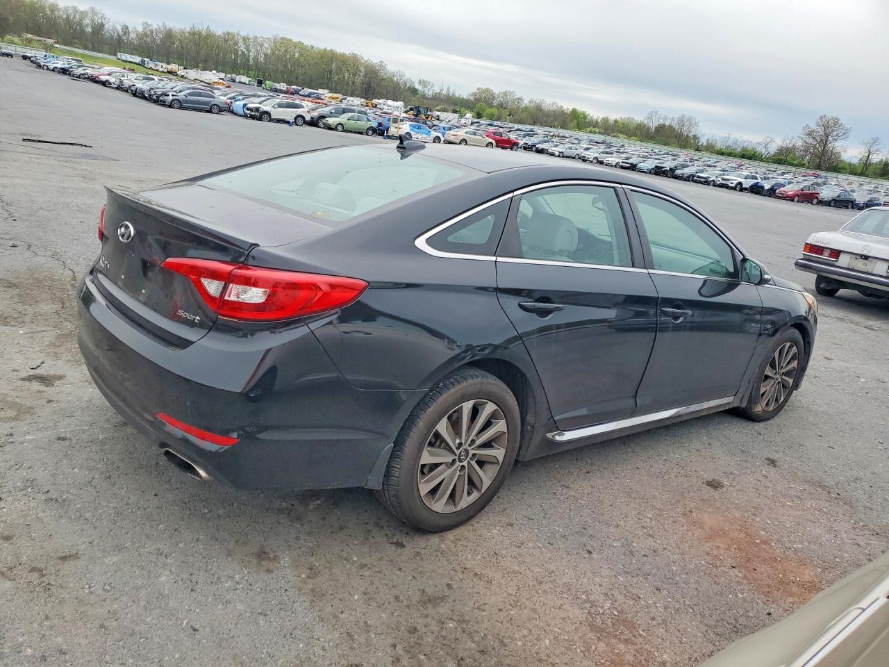 2017 HYUNDAI SONATA SPORT photo 5