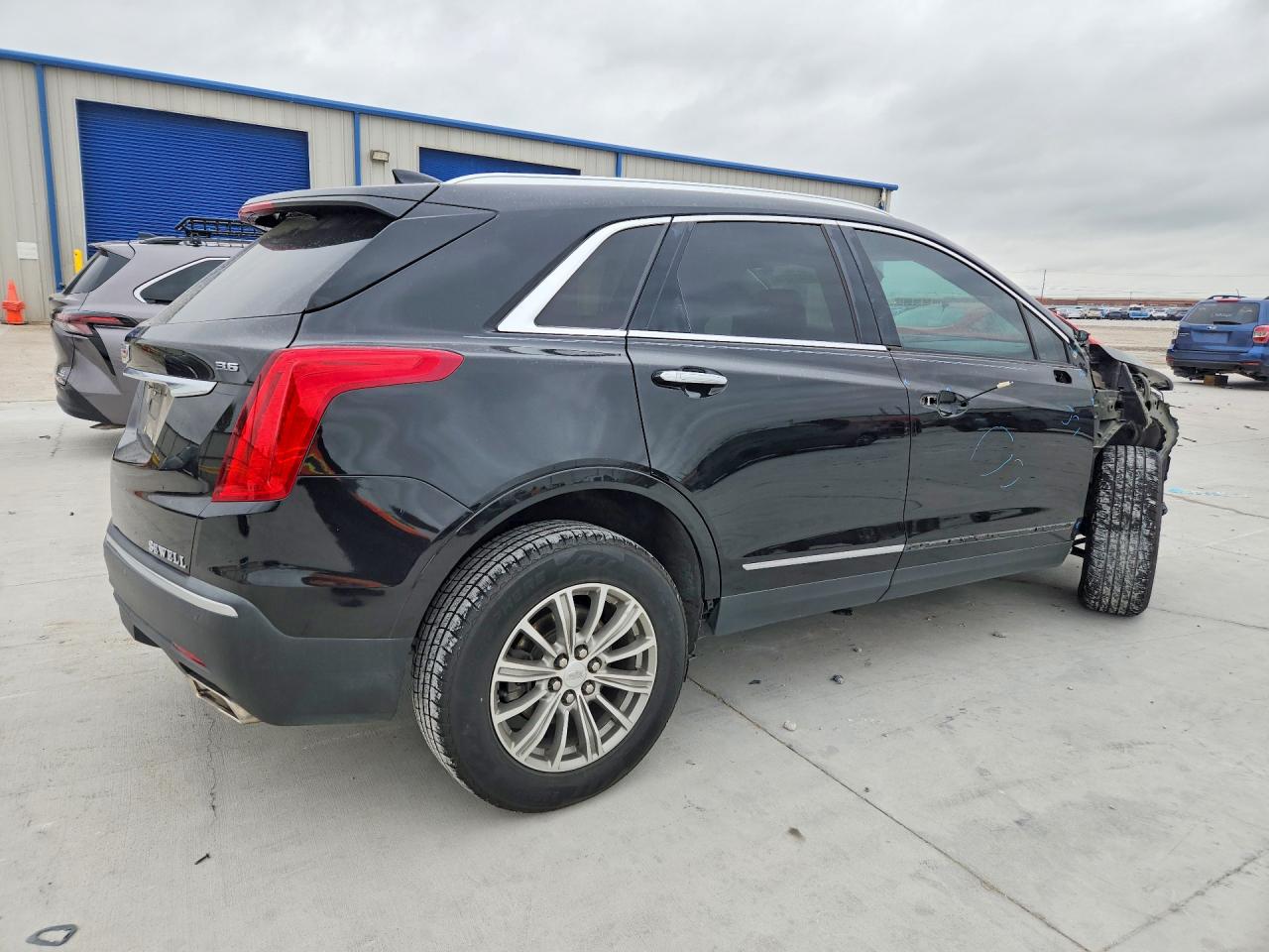 2018 CADILLAC XT5 LUXURY photo 5