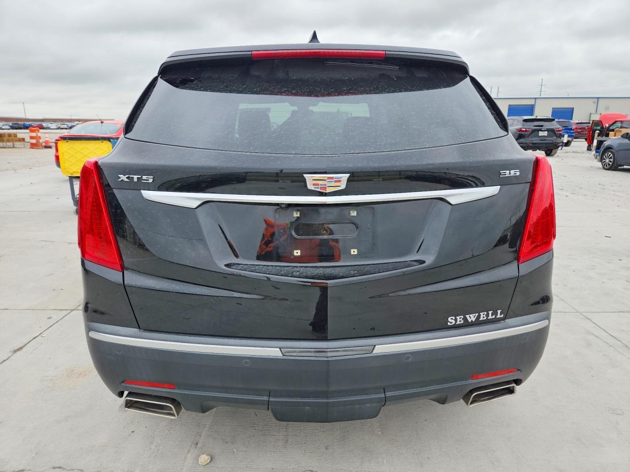 2018 CADILLAC XT5 LUXURY photo 11