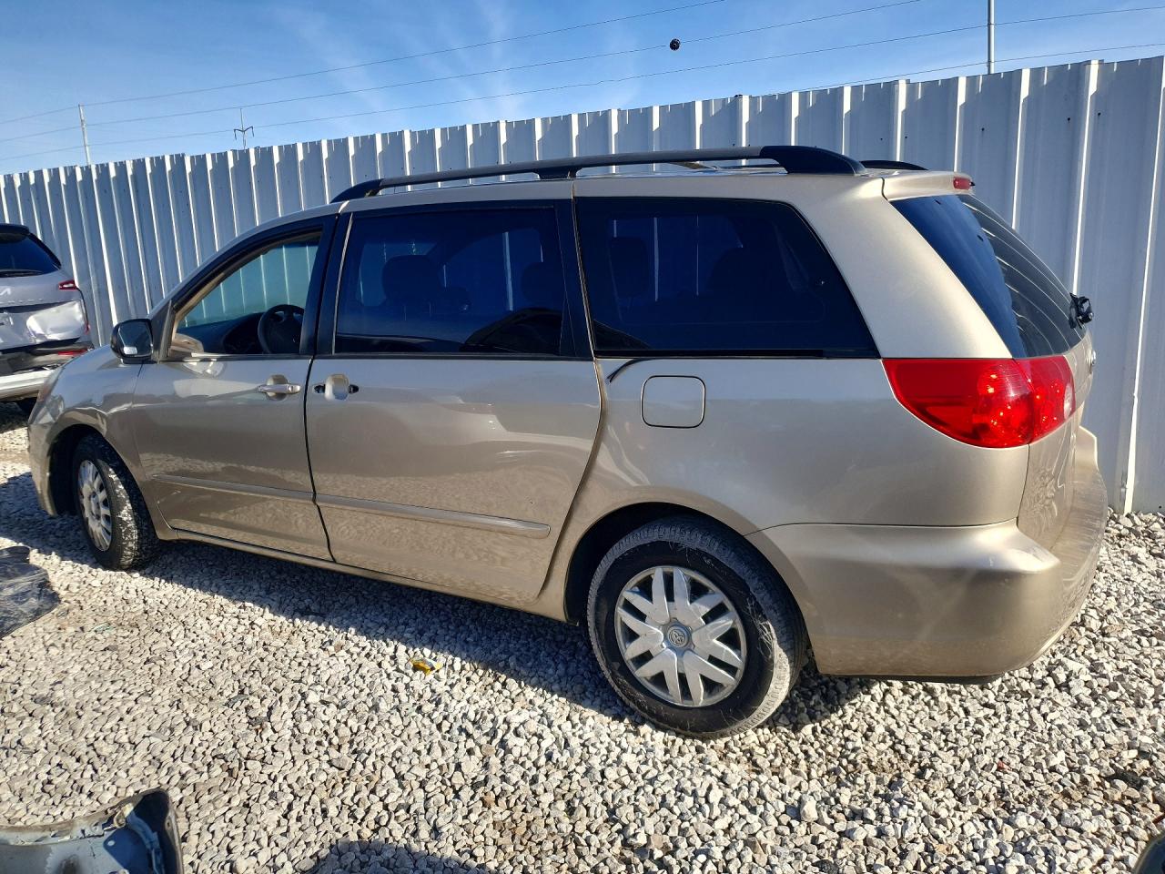 2008 TOYOTA SIENNA CE 8-PASSENGER photo 3