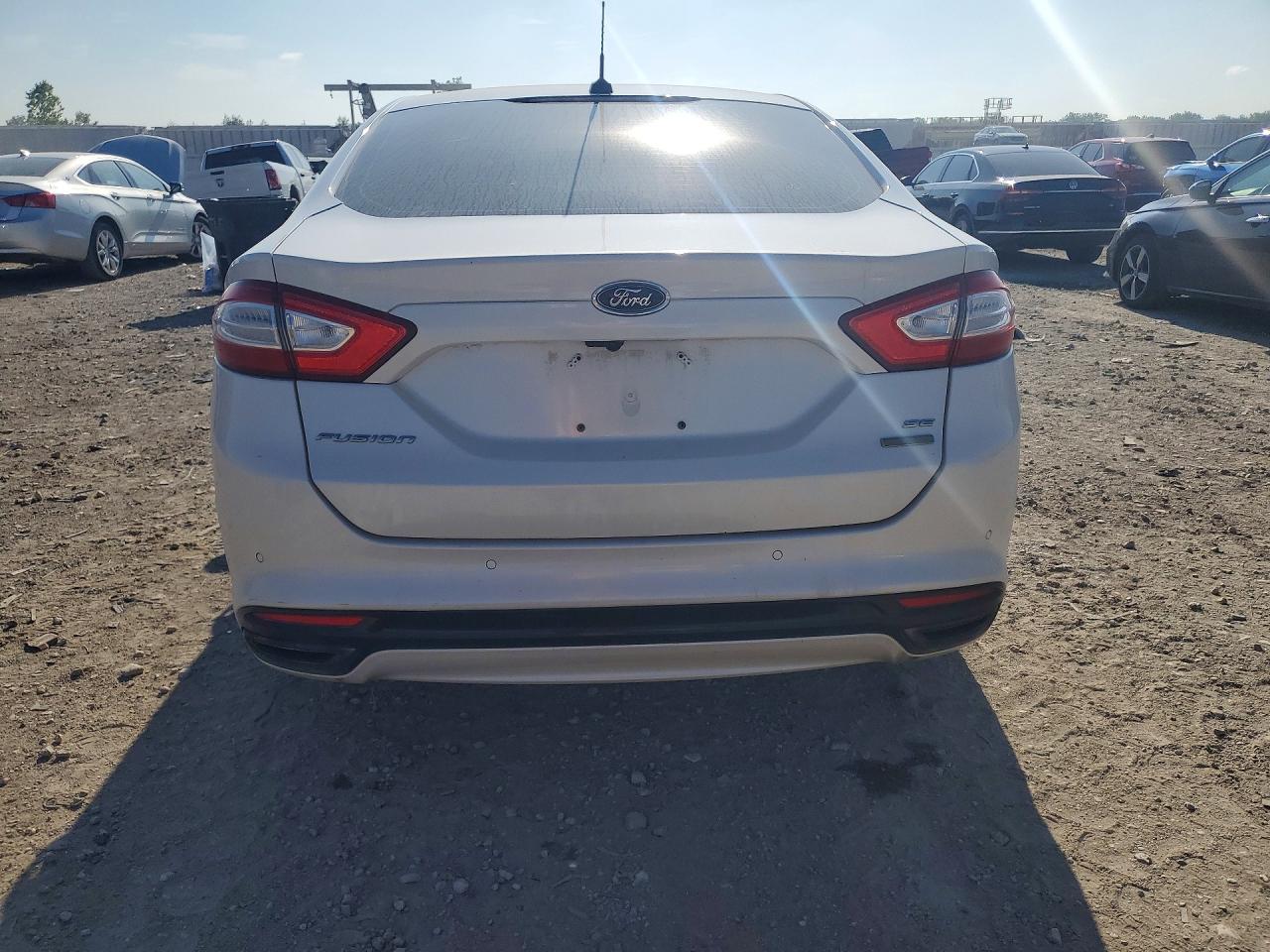 2016 FORD FUSION SE photo 11