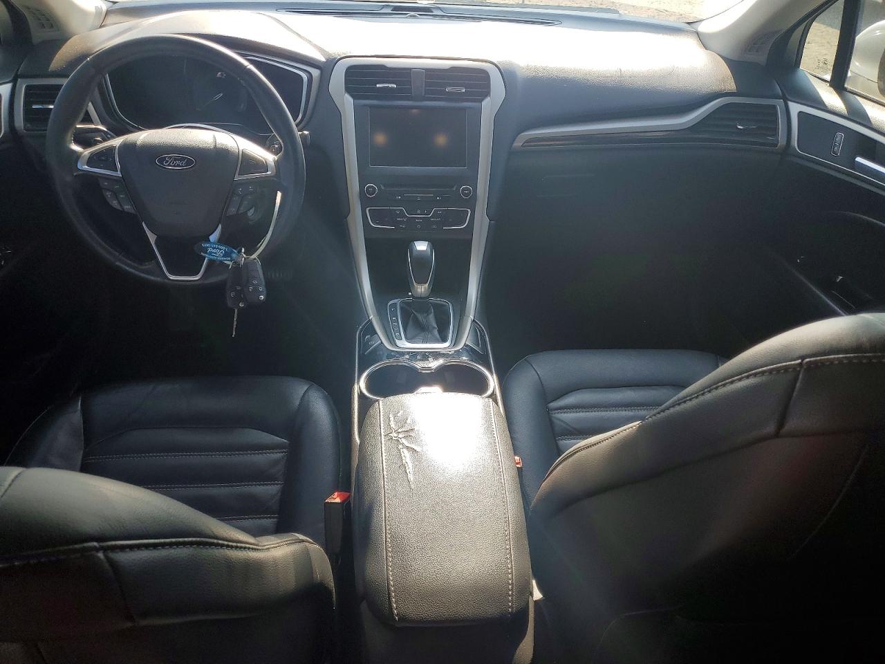 2016 FORD FUSION SE photo 15