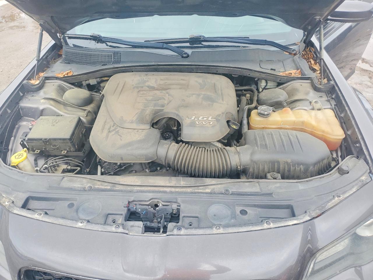 2015 CHRYSLER 300 S photo 21