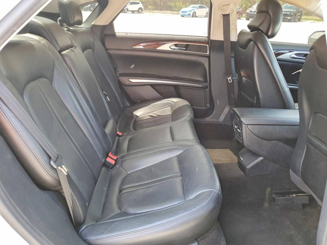 2016 LINCOLN MKZ photo 19