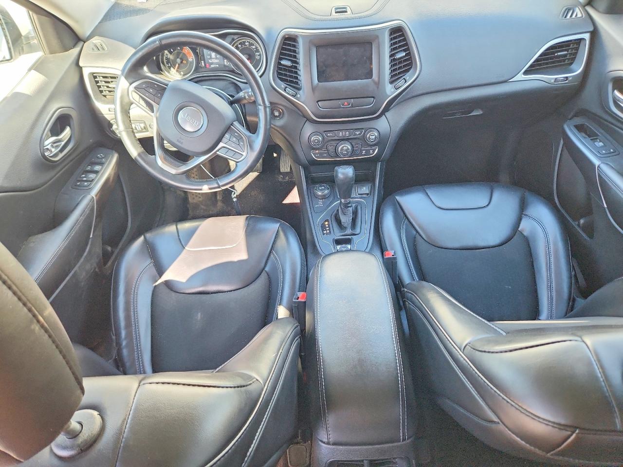 2019 JEEP CHEROKEE LATITUDE PLUS photo 15
