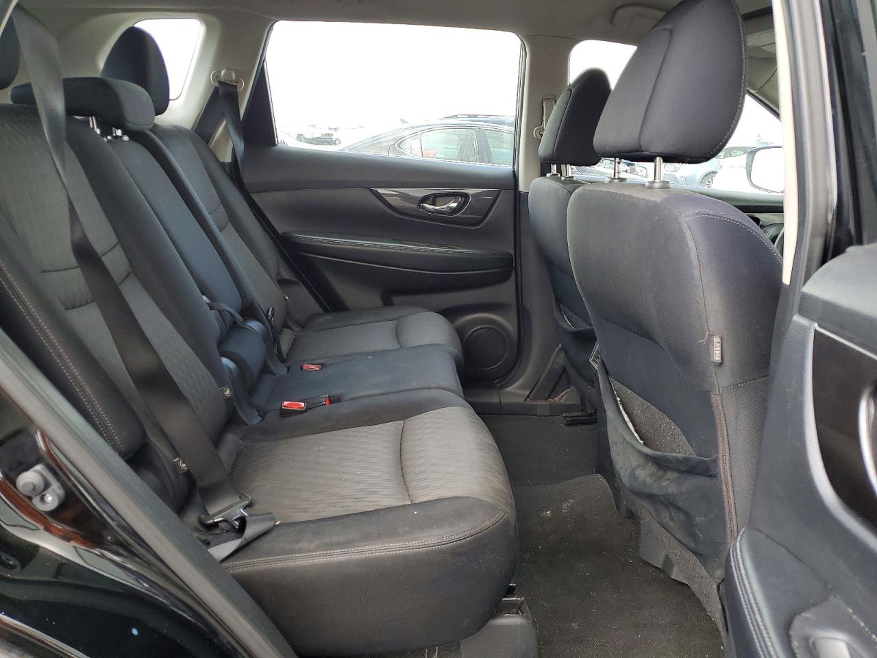 2018 NISSAN ROGUE S photo 19