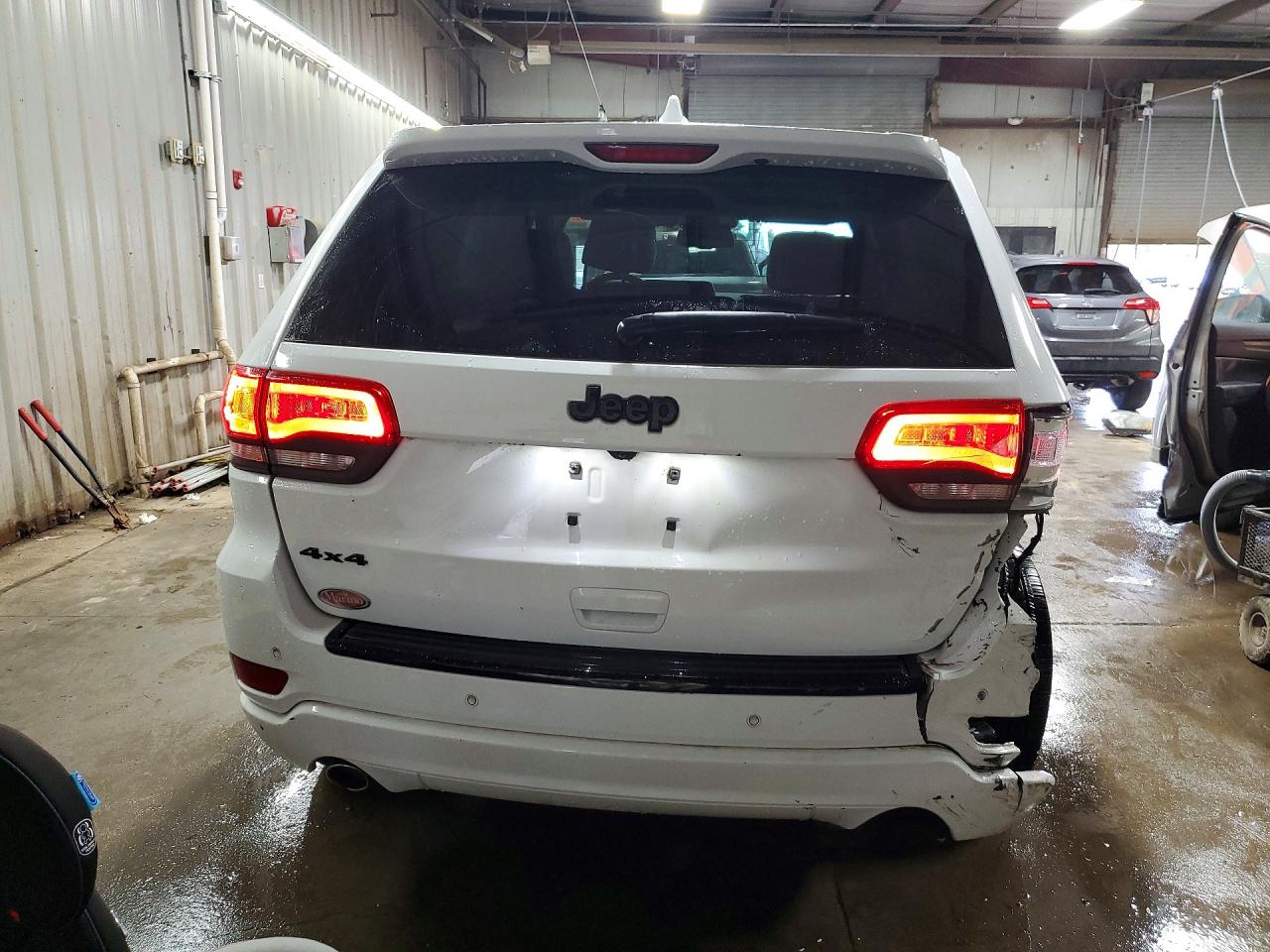 2015 JEEP GRAND CHEROKEE LAREDO photo 11