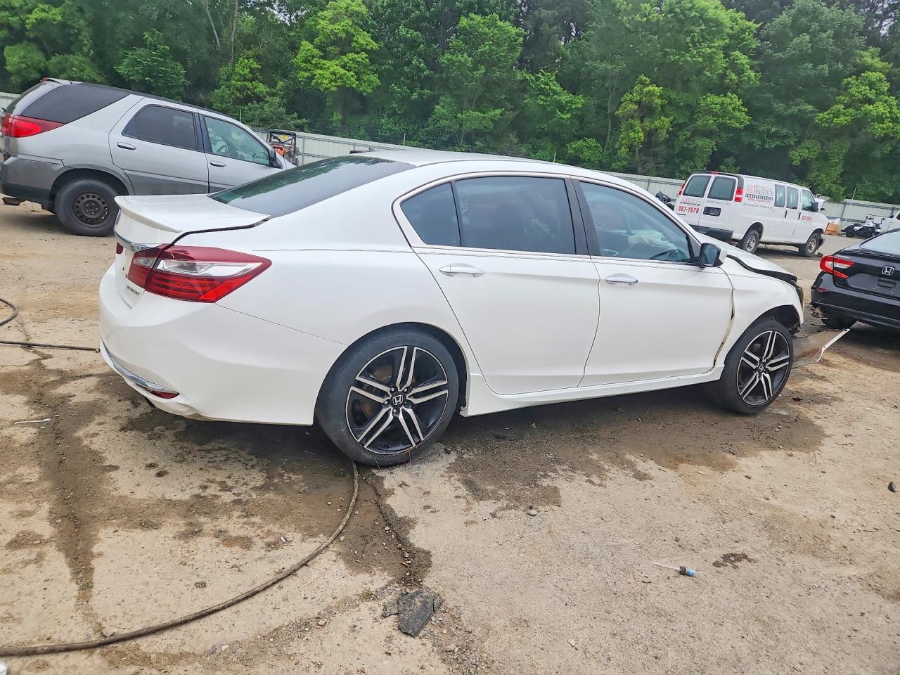 2016 HONDA ACCORD SPORT photo 3