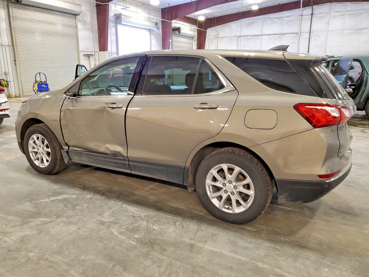 2019 CHEVROLET EQUINOX LT photo 3