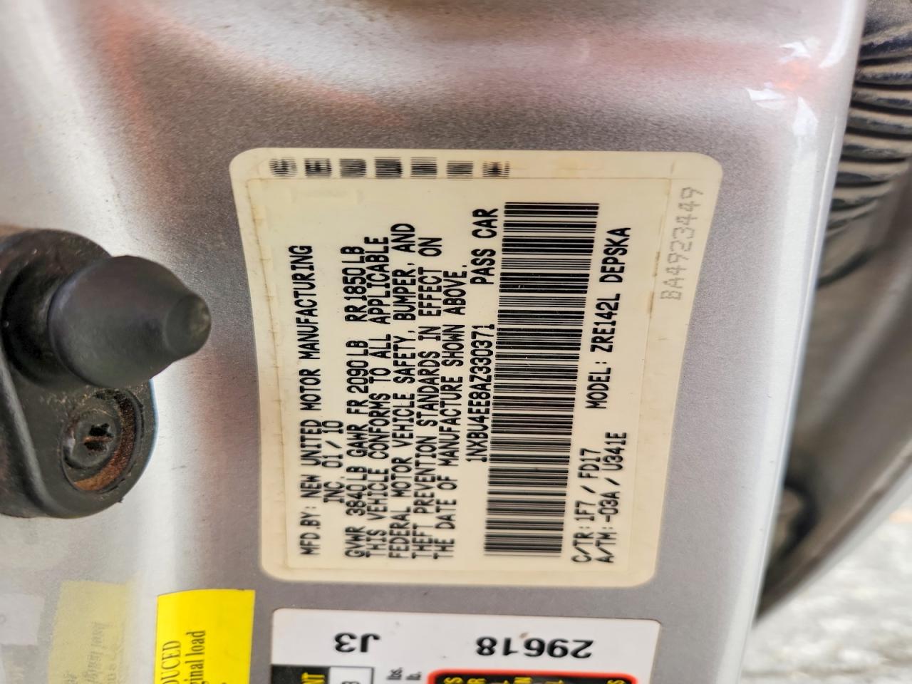 2010 TOYOTA COROLLA S photo 12