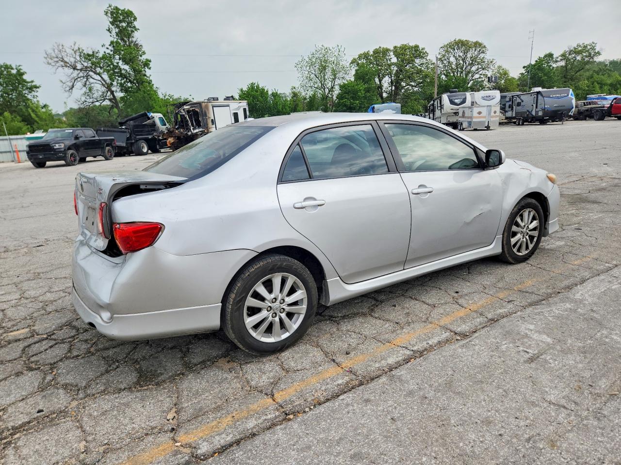2010 TOYOTA COROLLA S photo 3