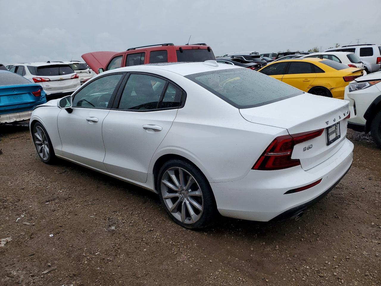 2019 VOLVO S60 T6 MOMENTUM photo 3