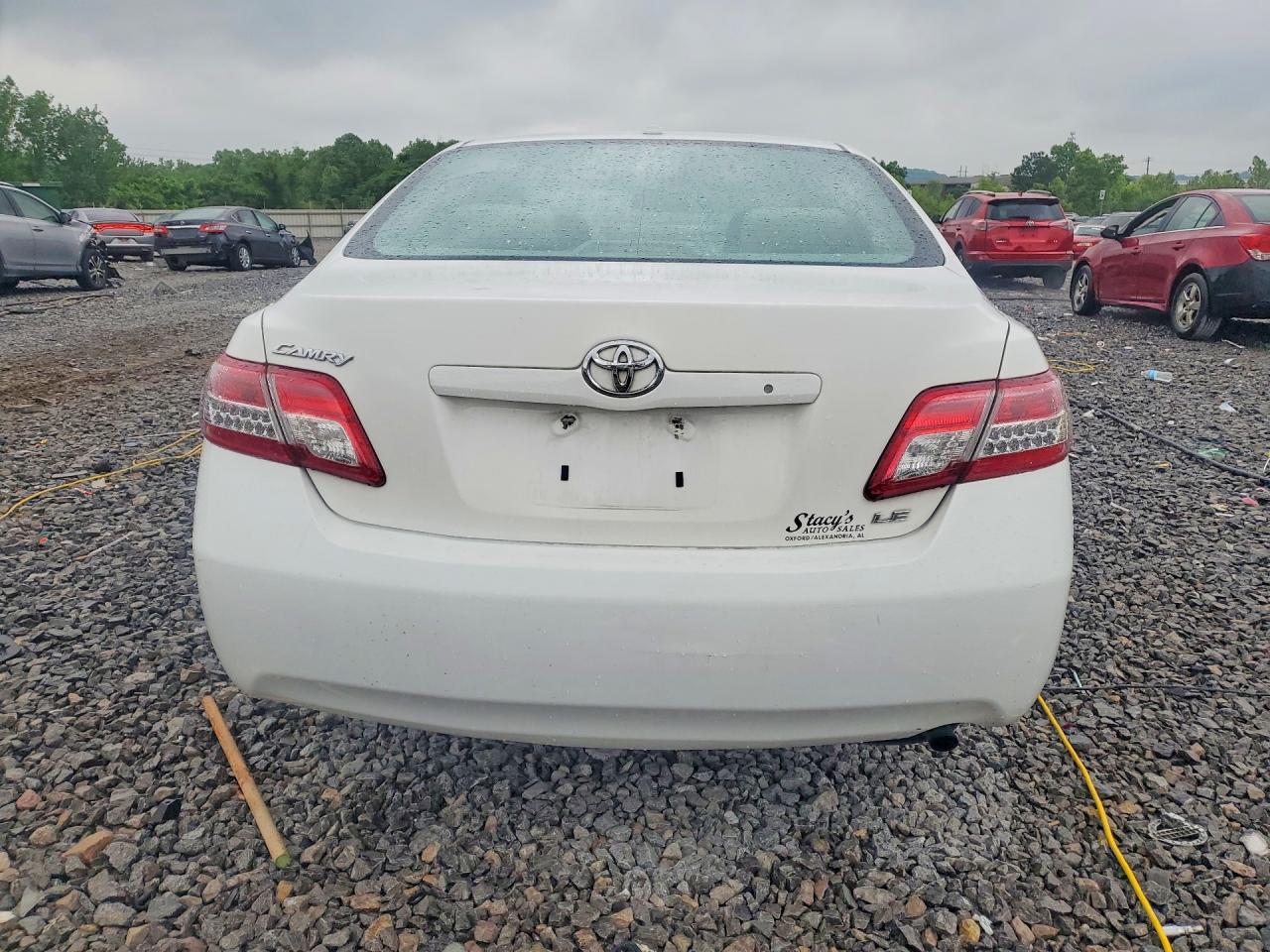 2011 TOYOTA CAMRY LE photo 11