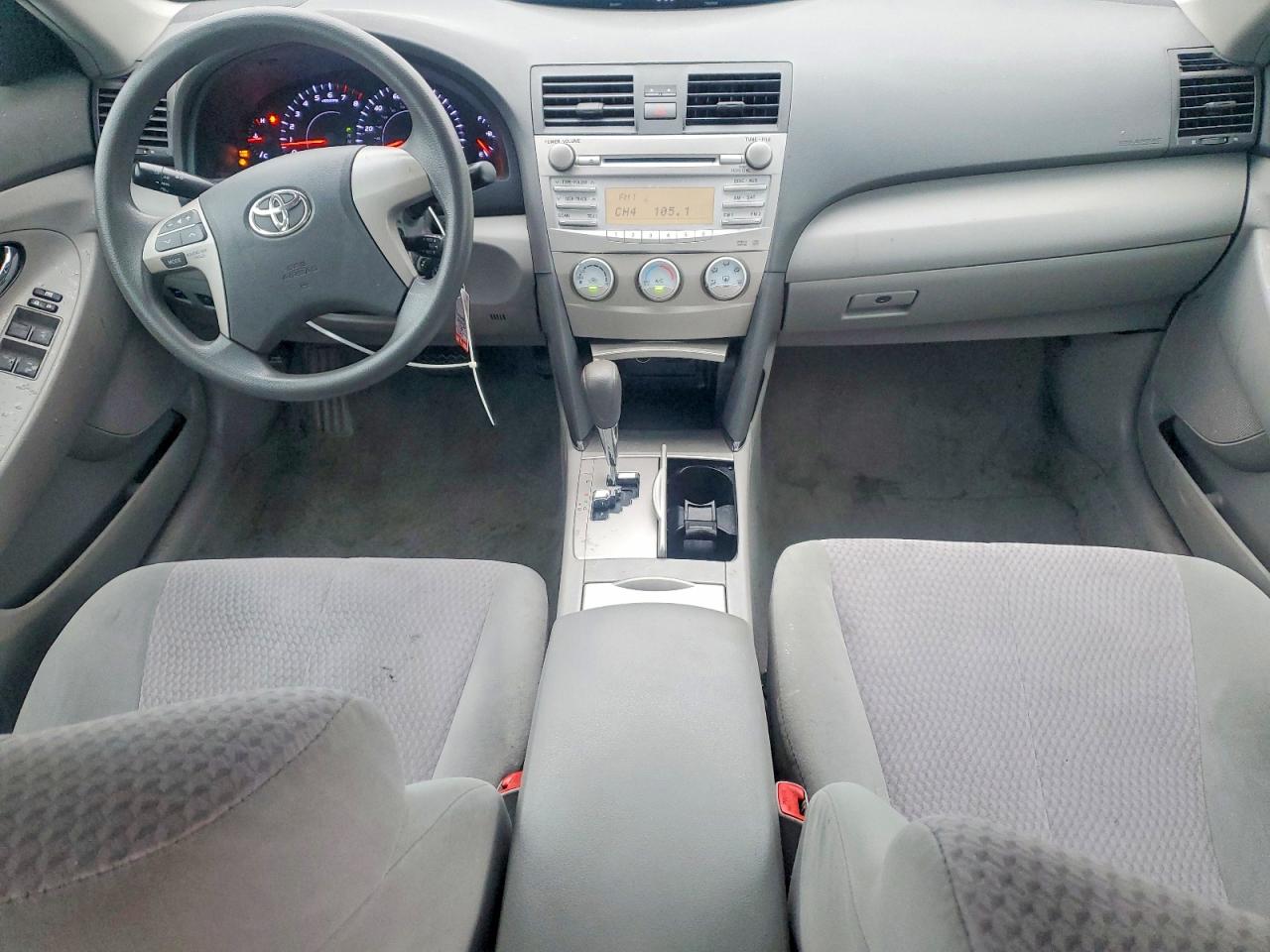 2011 TOYOTA CAMRY LE photo 15